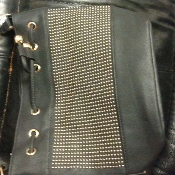 Black leatherette studded cross body purse NEW - Picture 7 of 12
